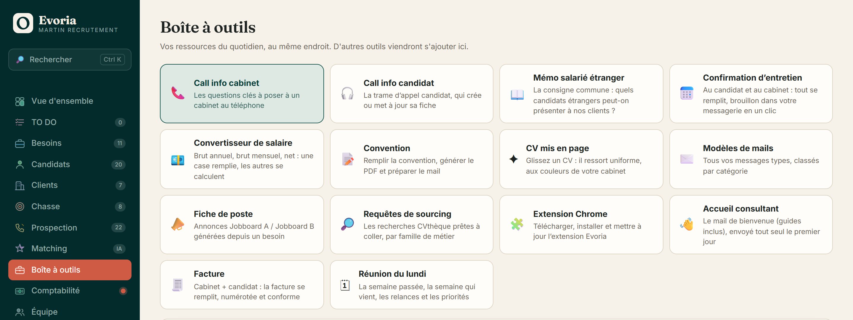 La boîte à outils d’Evoria : trames d’appel, convention, CV mis en page, modèles de mails, facture.